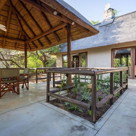 Raptors Lodge Hoedspruit Exterior photo