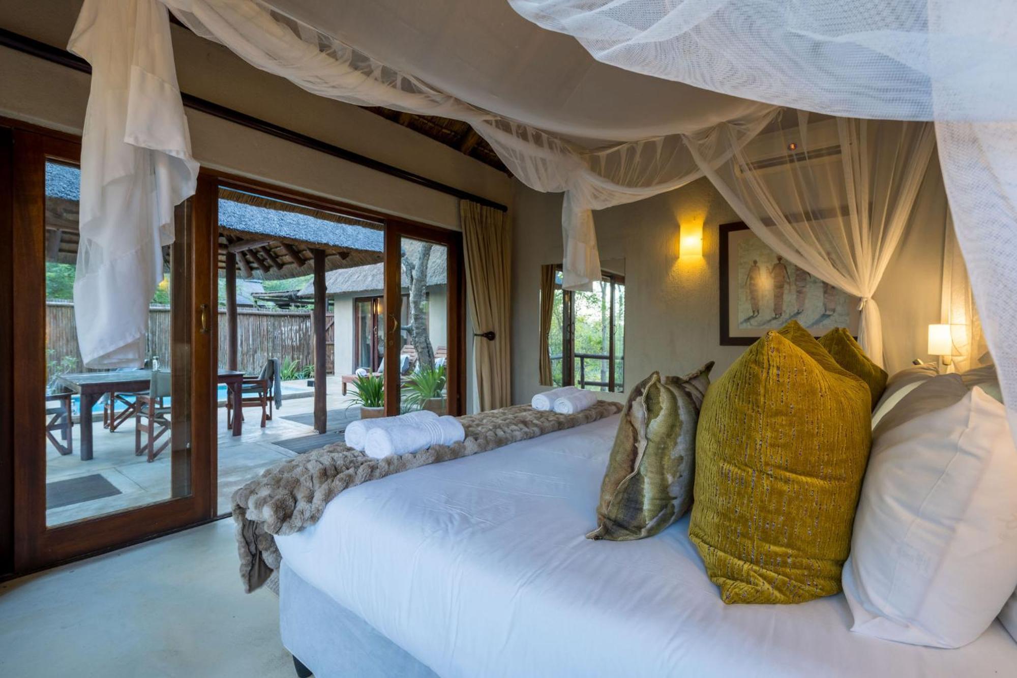 Raptors Lodge Hoedspruit Exterior photo
