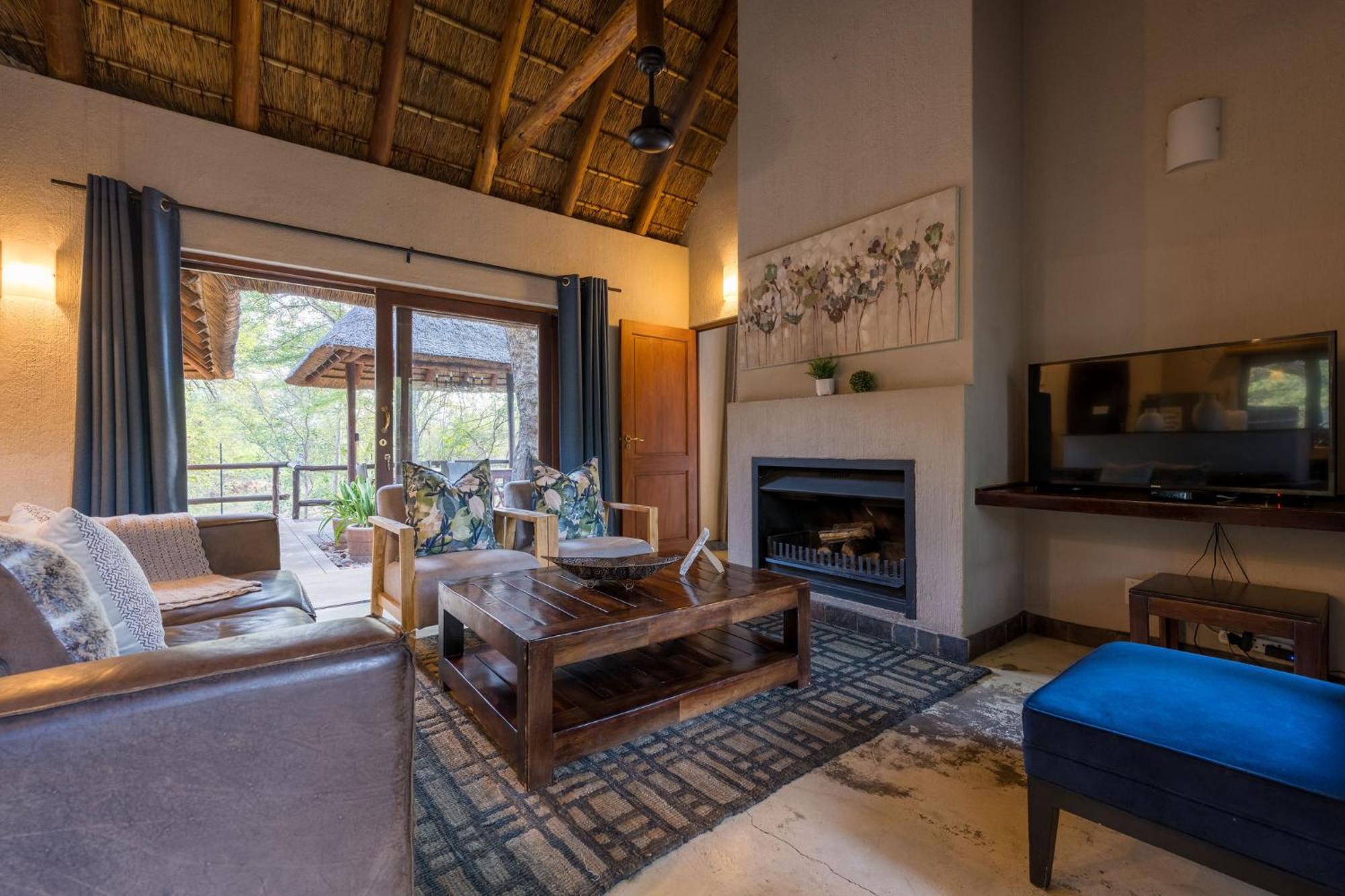 Raptors Lodge Hoedspruit Exterior photo