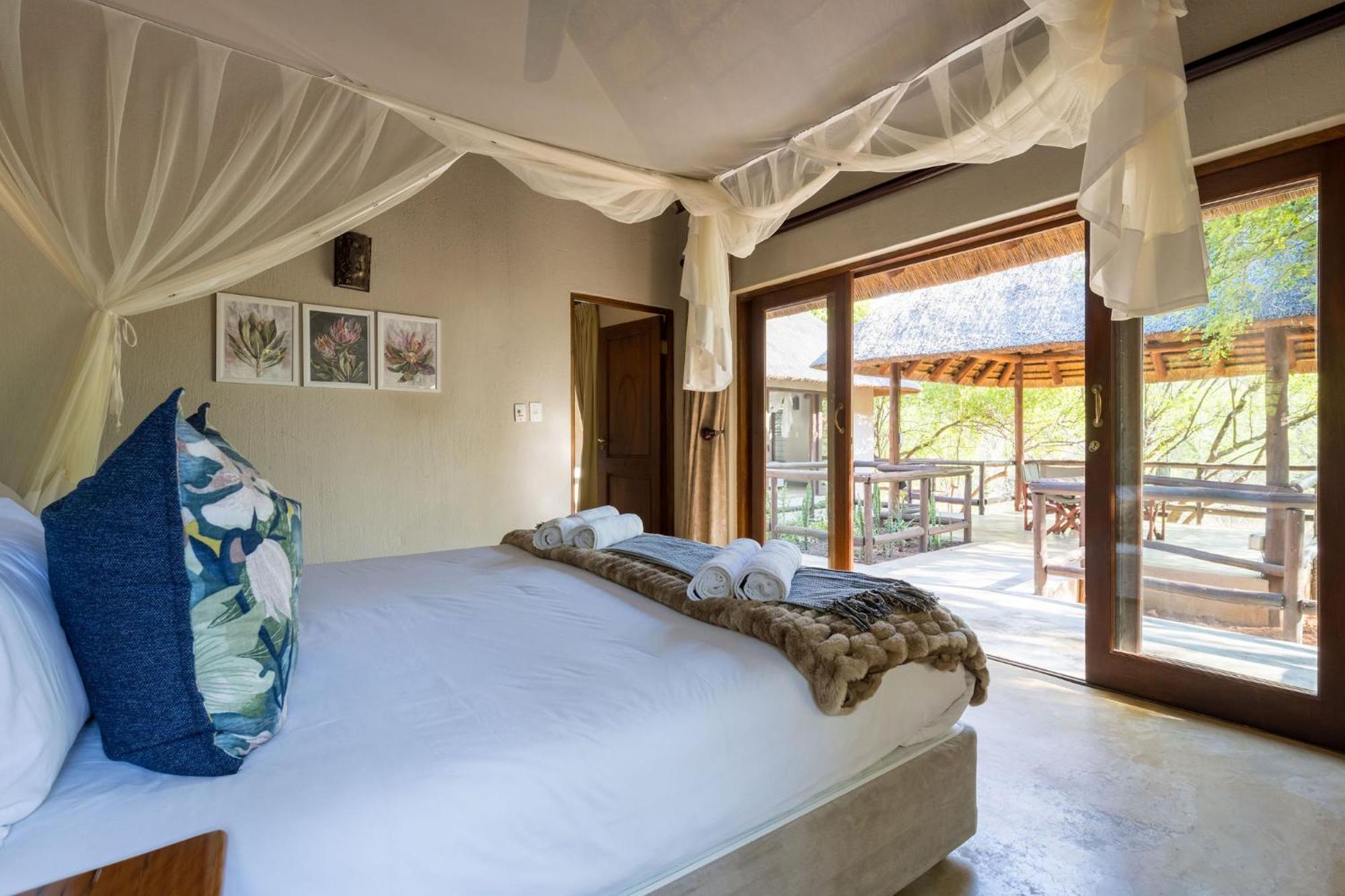 Raptors Lodge Hoedspruit Exterior photo