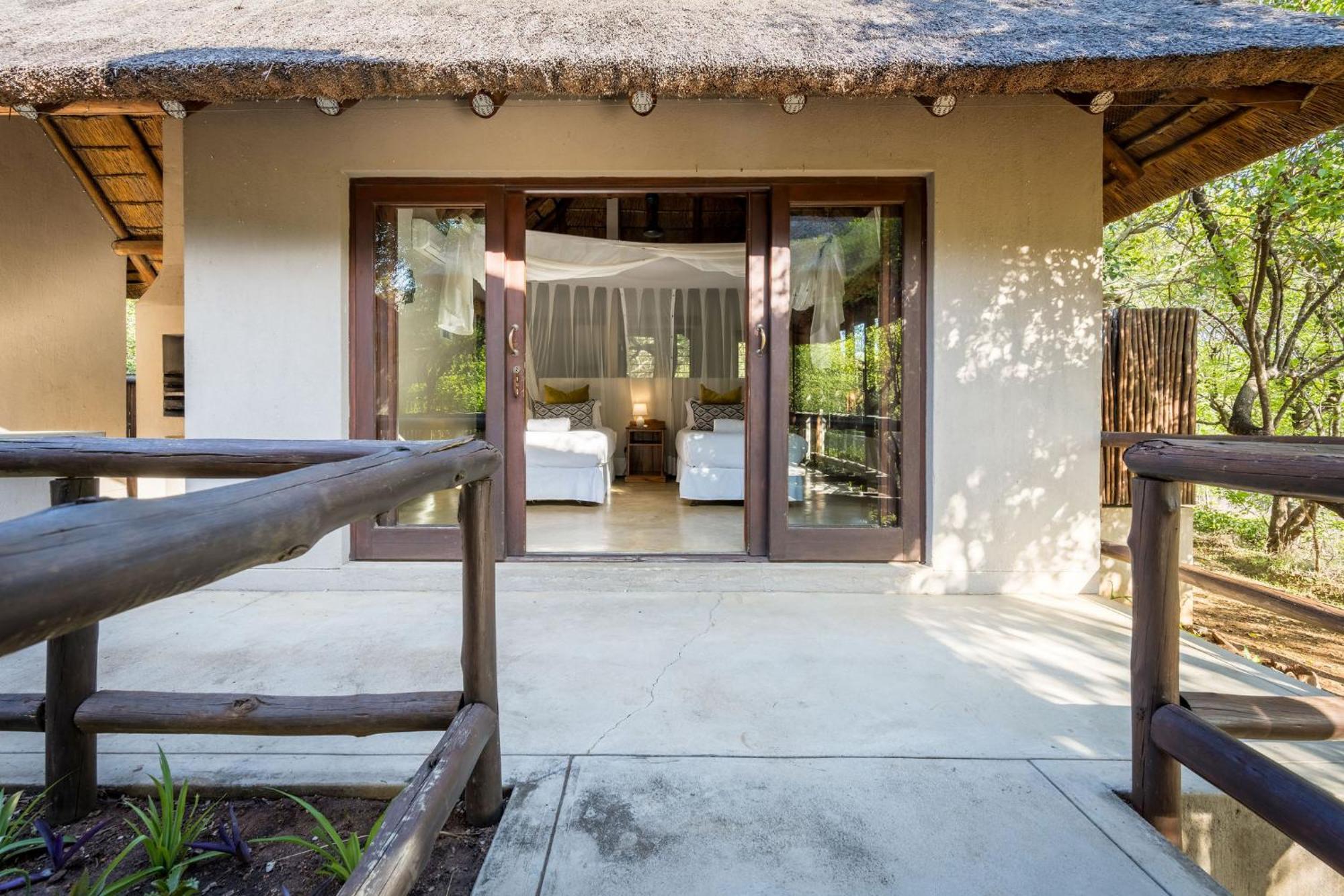 Raptors Lodge Hoedspruit Exterior photo