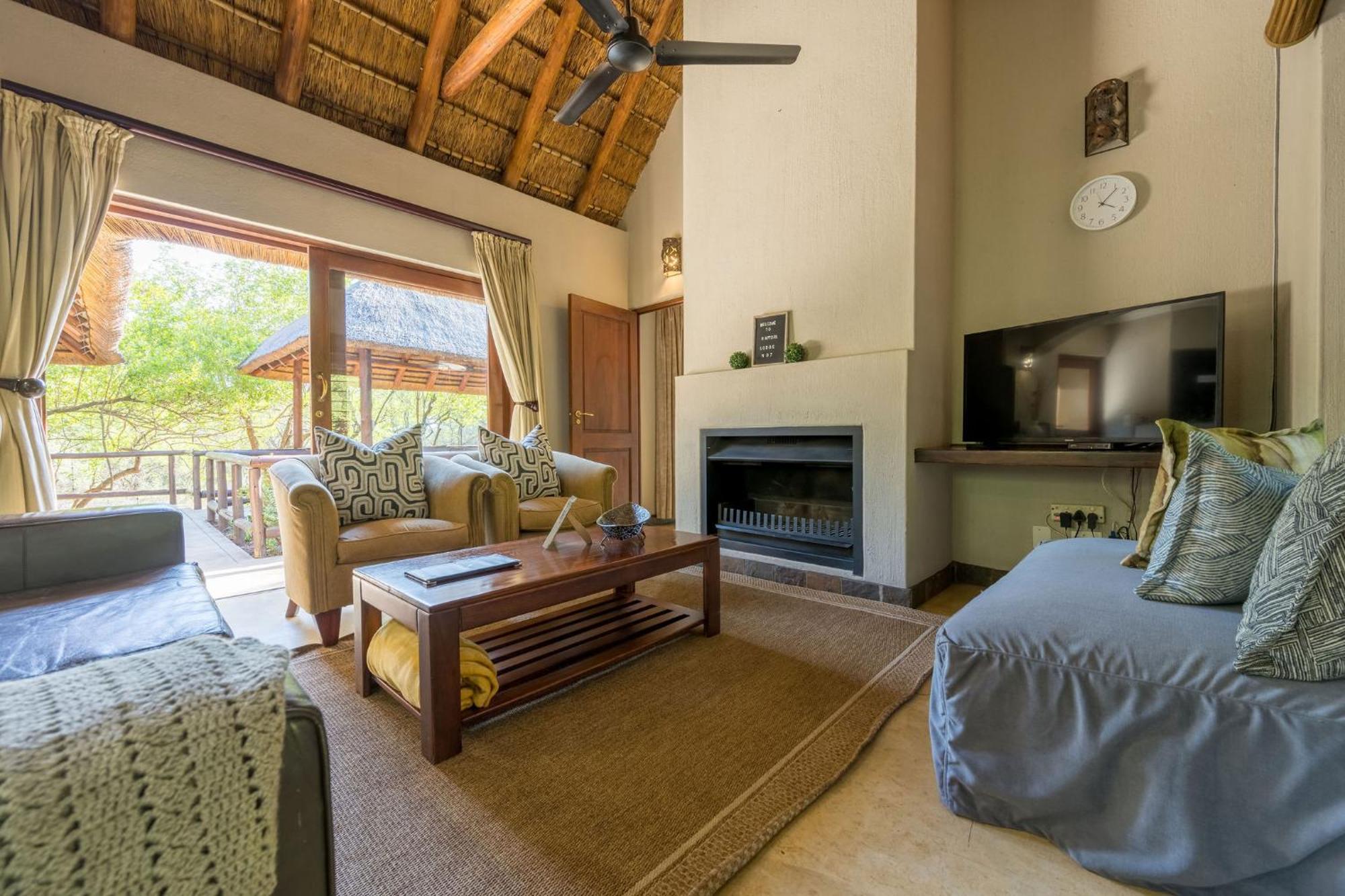 Raptors Lodge Hoedspruit Exterior photo